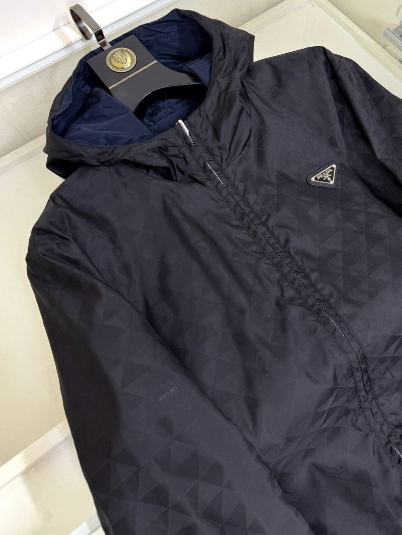 Pra*a outwear